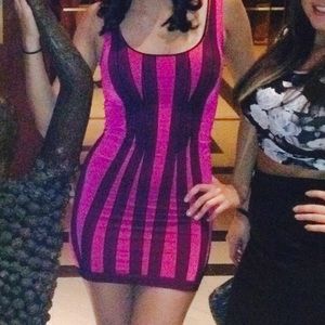 Hot pink and black striped dress 👗💃🏼